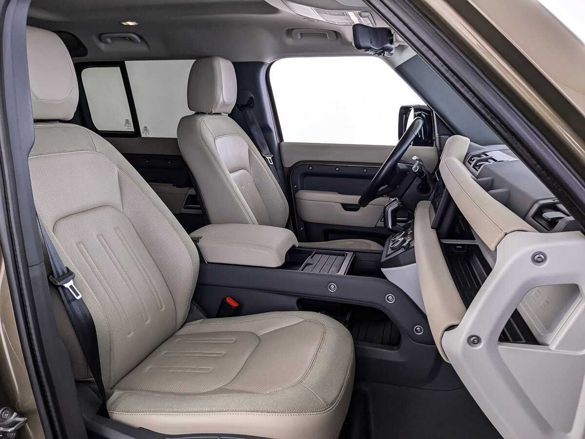 Land Rover Defender 2021 года с пробегом. Фото: #23