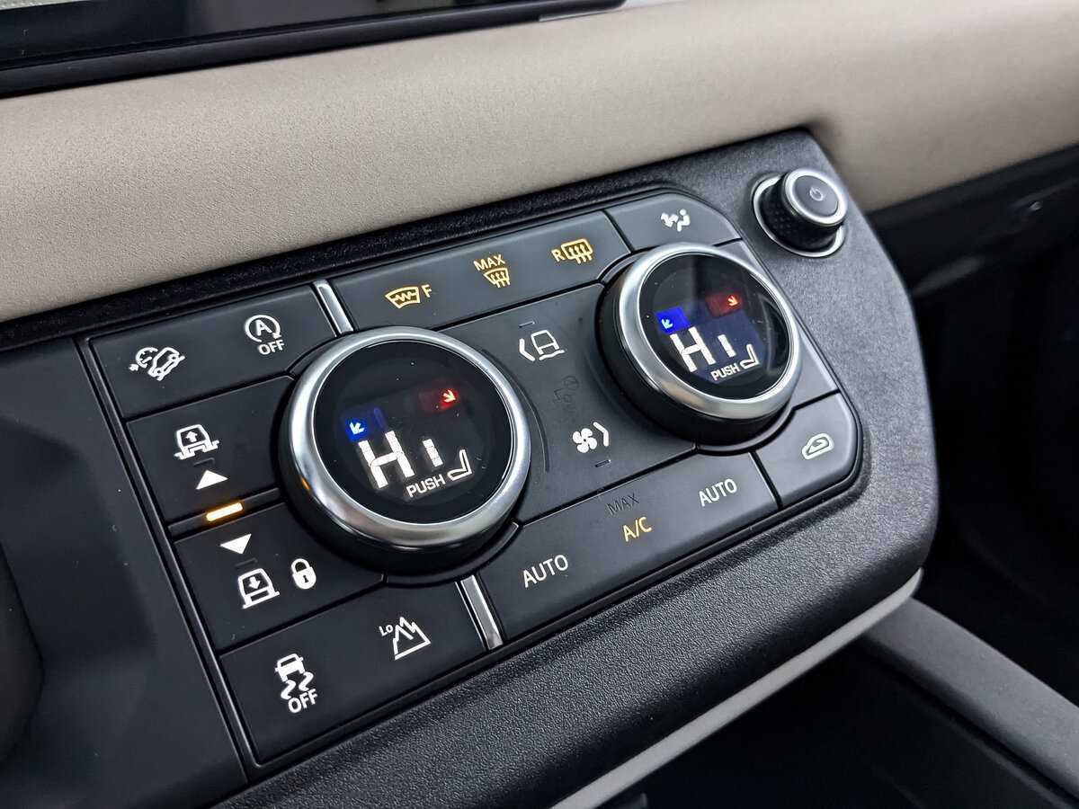 Land Rover Defender 2021 года с пробегом. Фото: #25