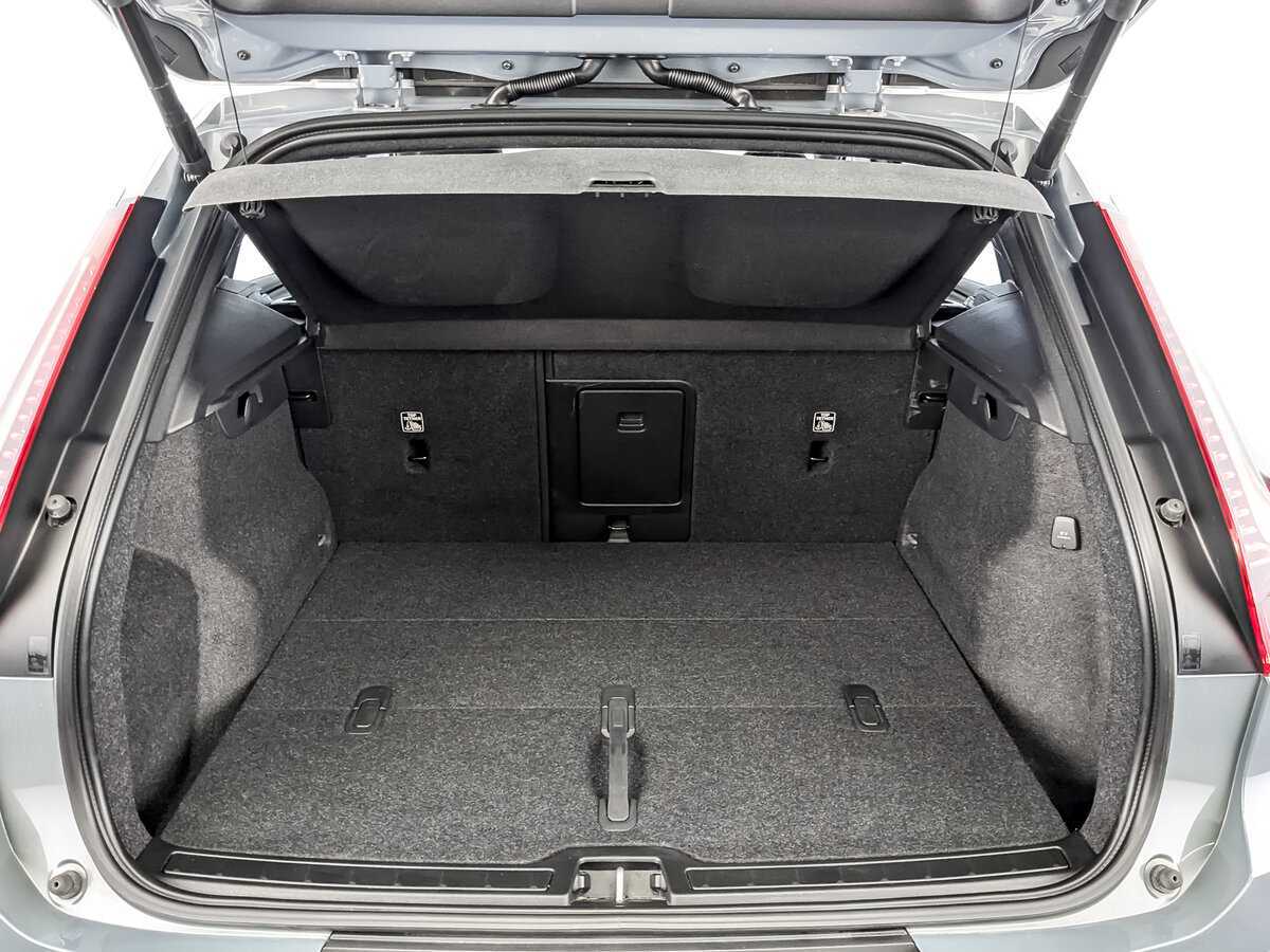 Volvo XC40 2021 года с пробегом. Фото: #9