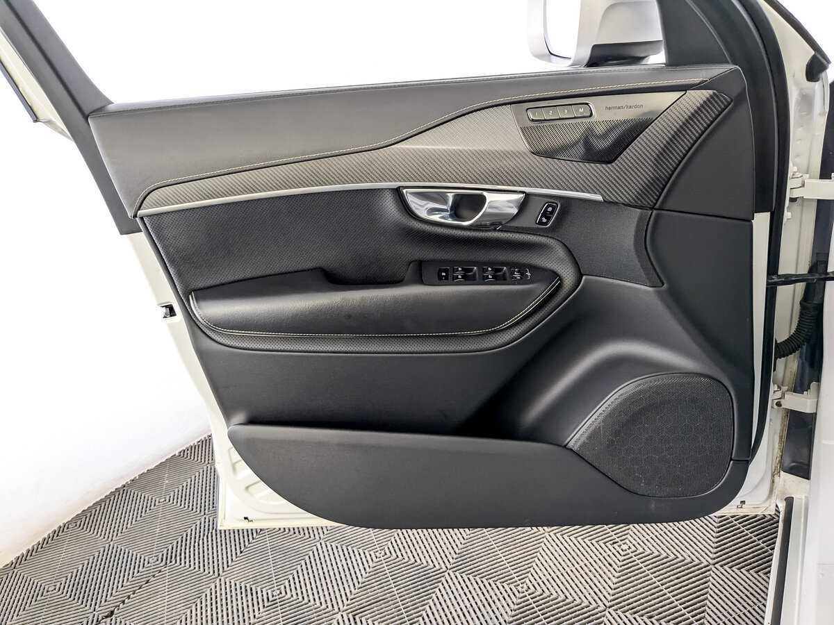 Volvo XC90 2018 года с пробегом. Фото: #18