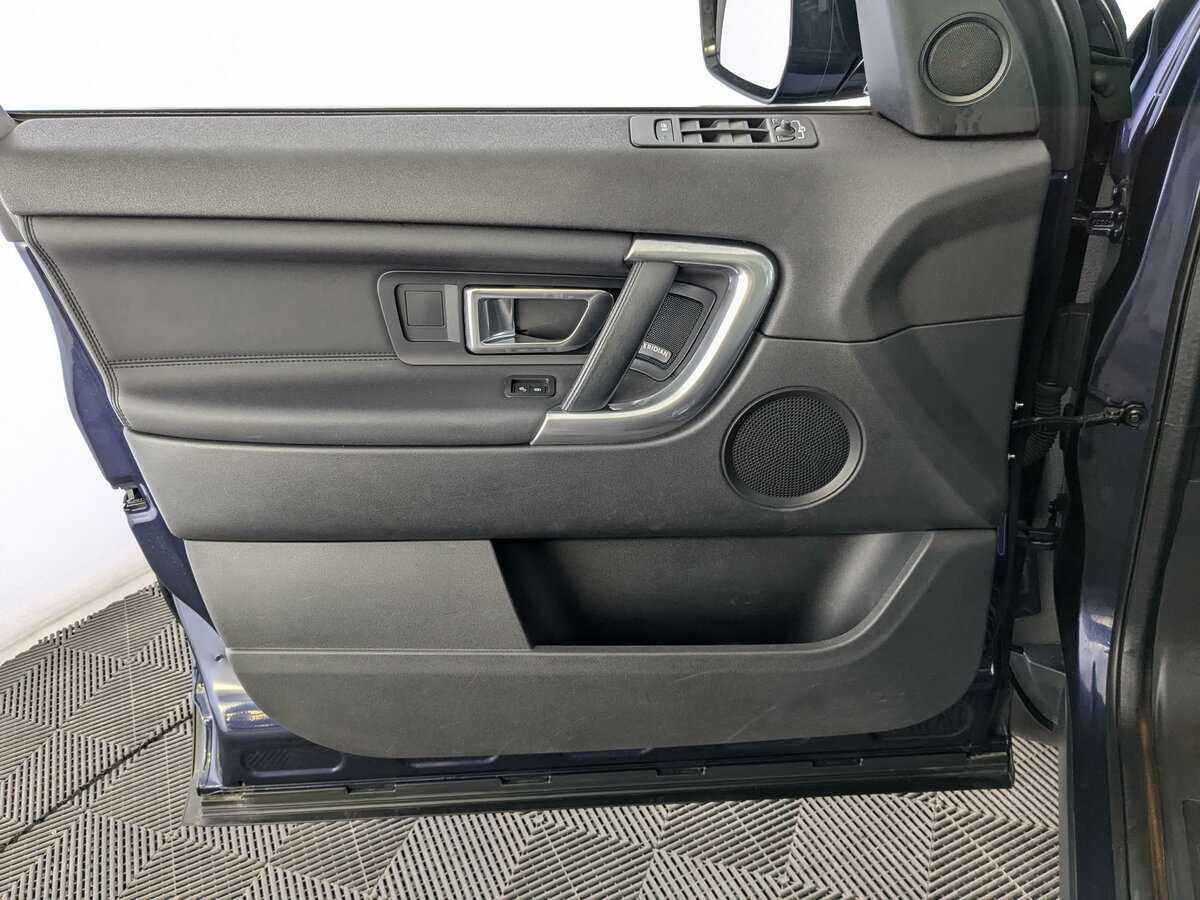 Land Rover Discovery Sport 2017 года с пробегом. Фото: #15