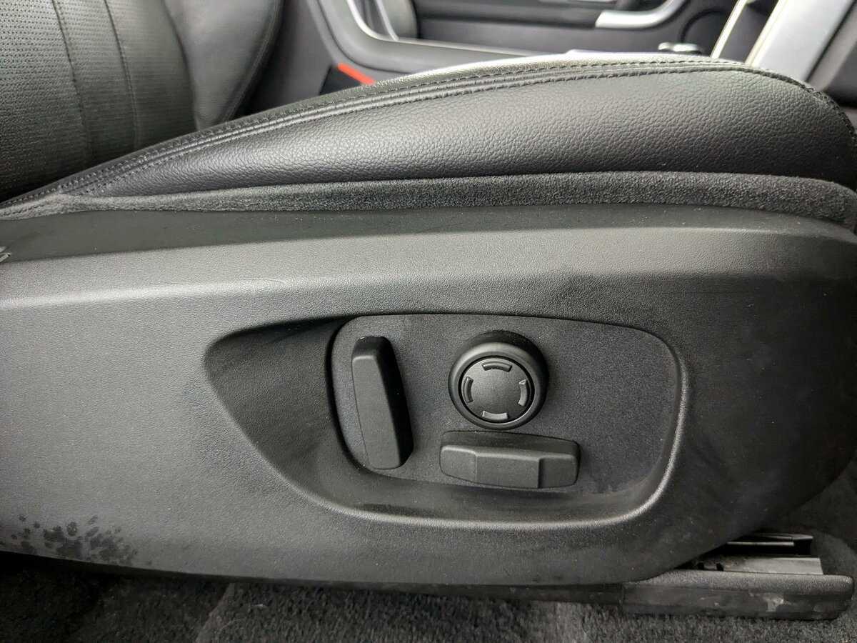 Land Rover Discovery Sport 2017 года с пробегом. Фото: #20