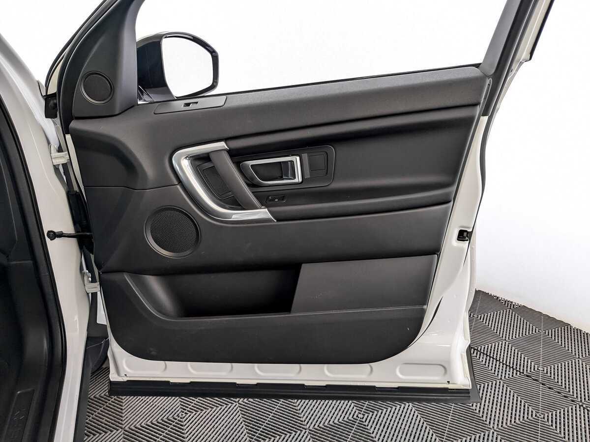 Land Rover Discovery Sport 2017 года с пробегом. Фото: #24