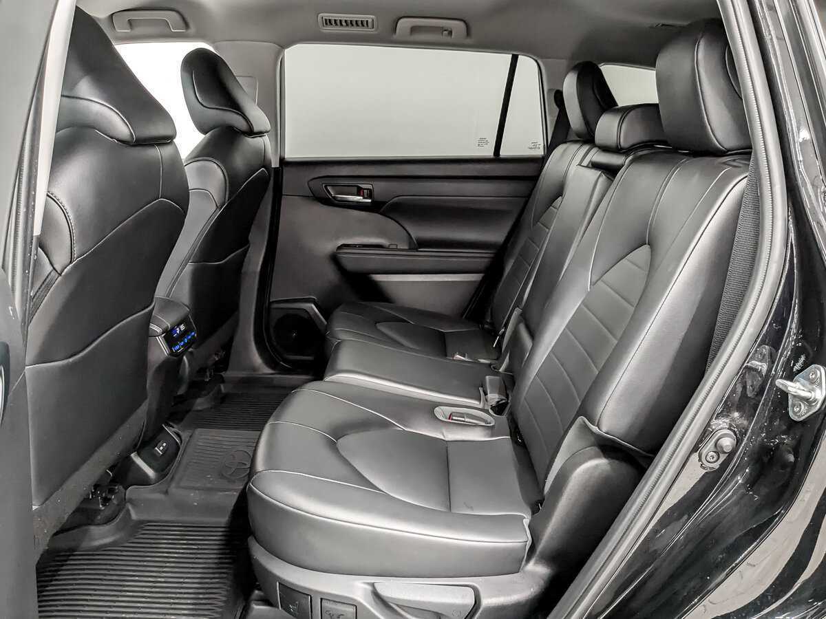 Toyota Highlander 2021 года с пробегом. Фото: #11