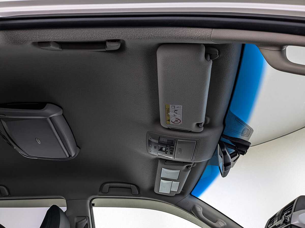 Toyota Land Cruiser Prado 2017 года с пробегом. Фото: #22