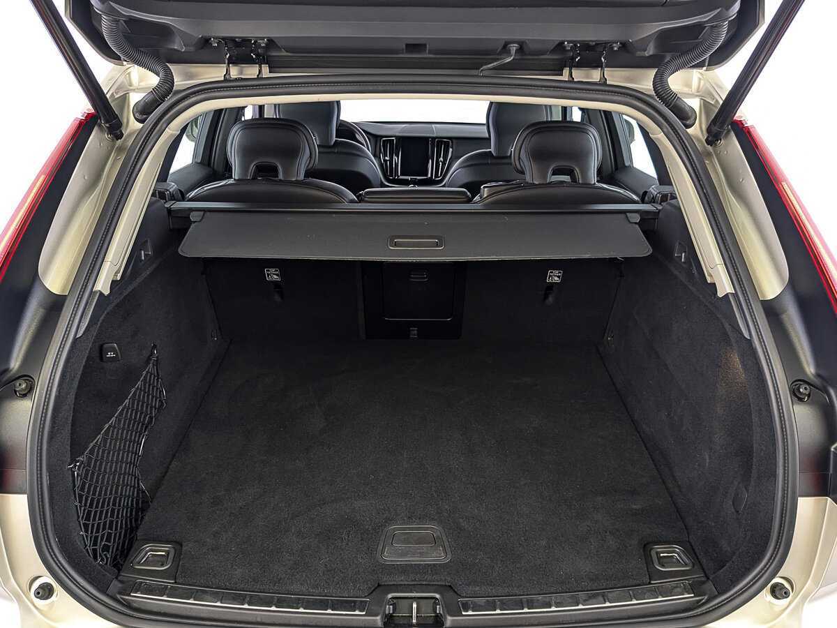 Volvo XC60 2020 года с пробегом. Фото: #9