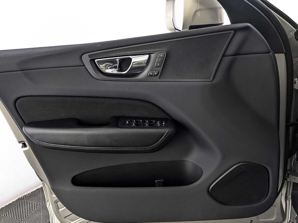 Volvo XC60 2020 года с пробегом. Фото: #16