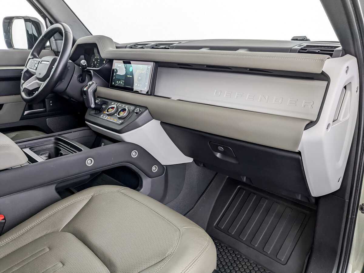 Land Rover Defender 2021 года с пробегом. Фото: #10