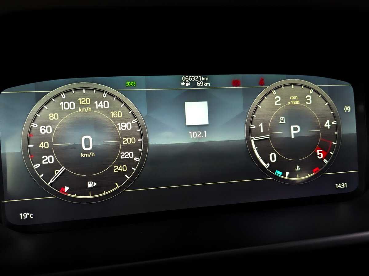 Land Rover Defender 2021 года с пробегом. Фото: #12