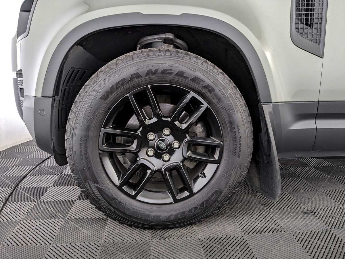 Land Rover Defender 2021 года с пробегом. Фото: #17