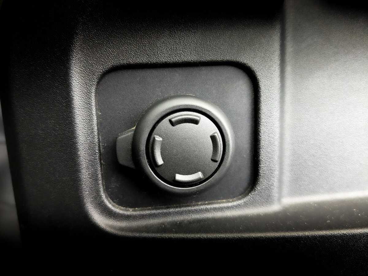 Land Rover Defender 2021 года с пробегом. Фото: #20