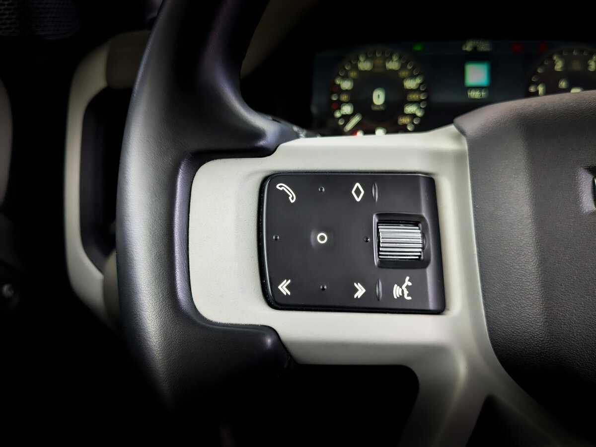 Land Rover Defender 2021 года с пробегом. Фото: #26