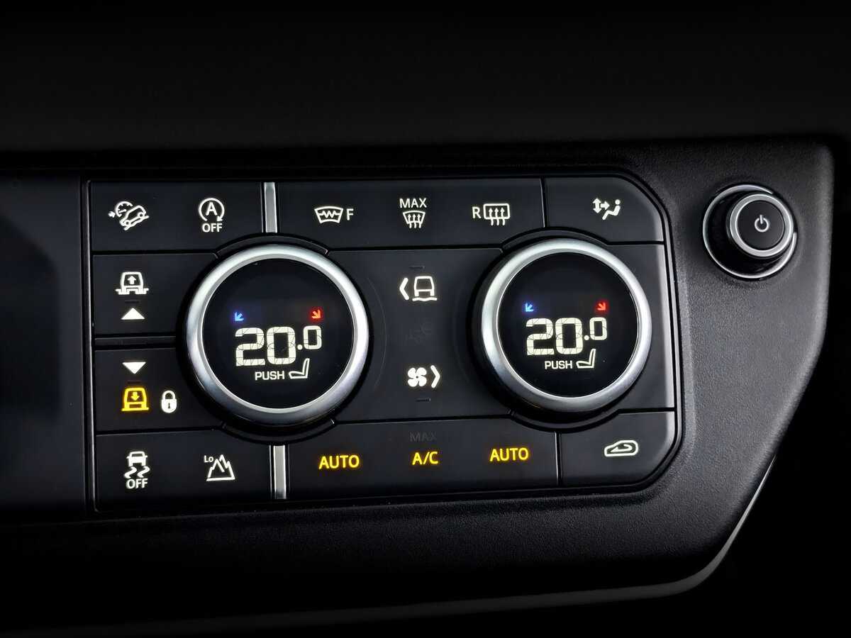 Land Rover Defender 2021 года с пробегом. Фото: #28