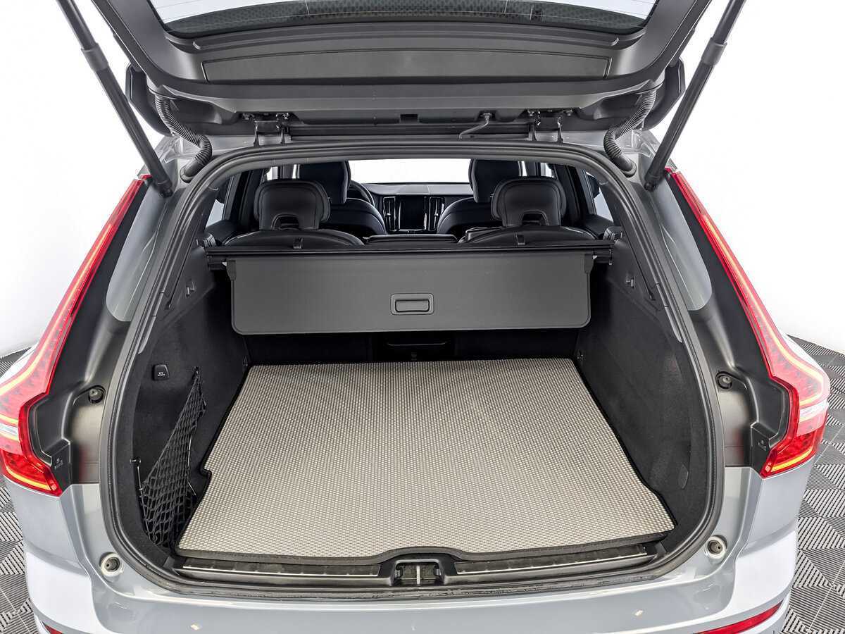 Volvo XC60 2022 года с пробегом. Фото: #9