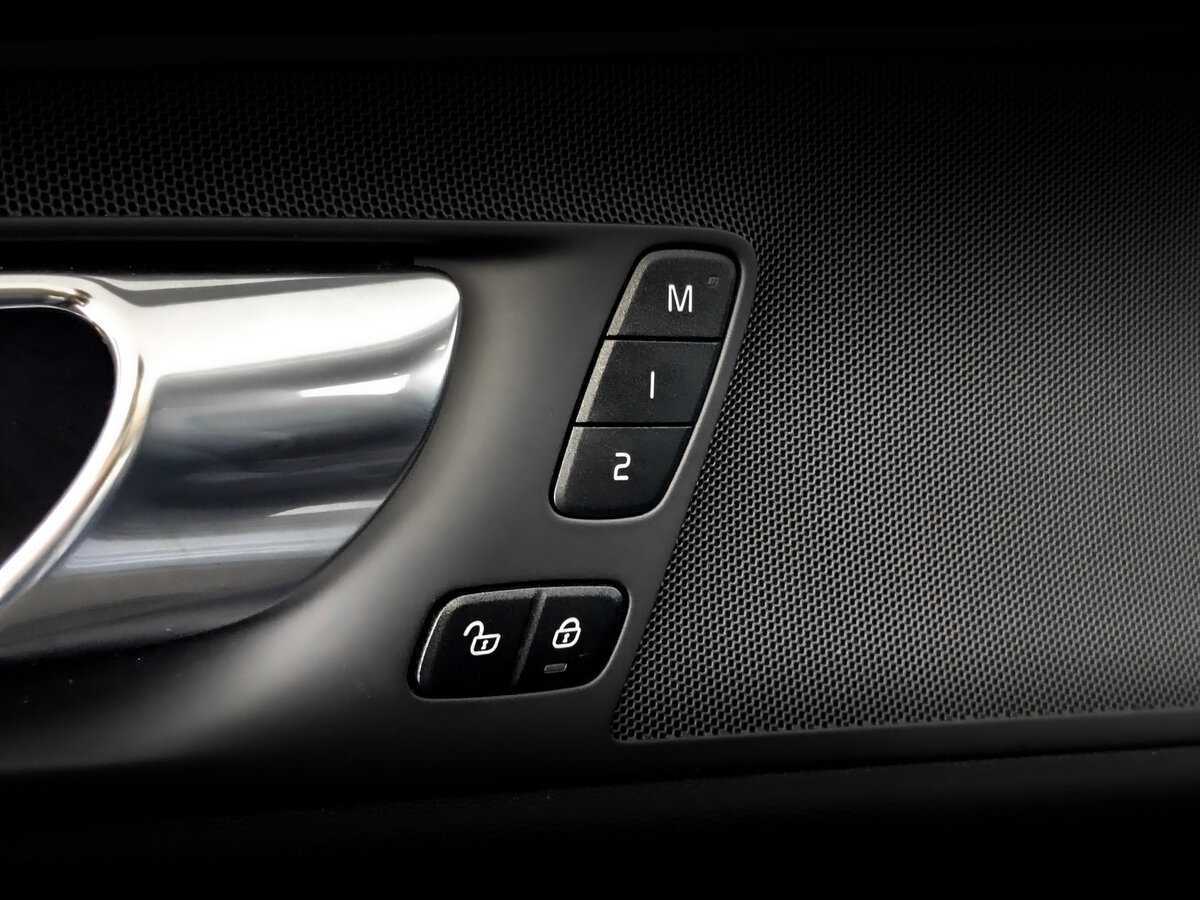 Volvo XC60 2022 года с пробегом. Фото: #21