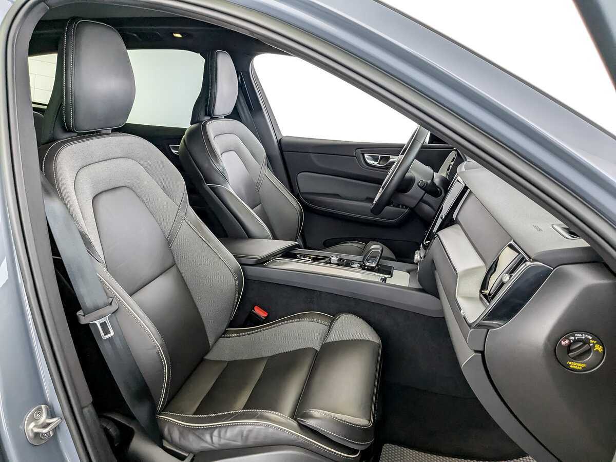 Volvo XC60 2022 года с пробегом. Фото: #23