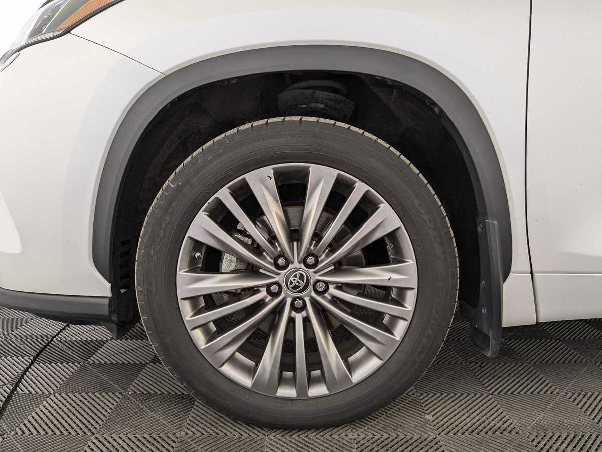 Toyota Highlander 2020 года с пробегом. Фото: #11