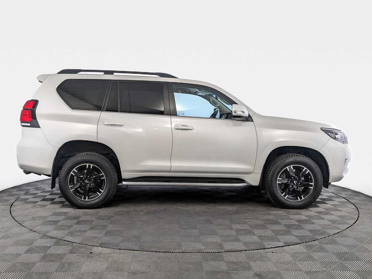Toyota Land Cruiser Prado 2019 года с пробегом. Фото: #3