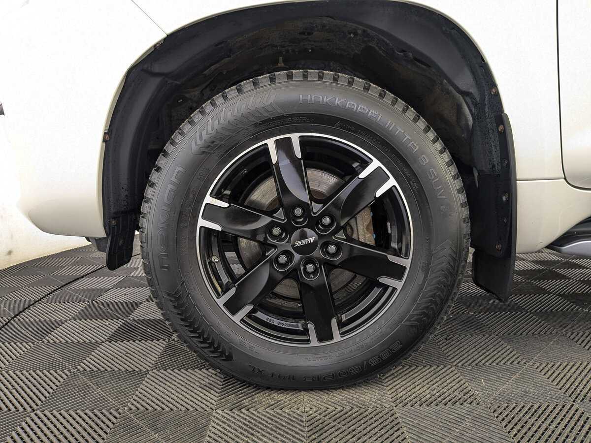 Toyota Land Cruiser Prado 2019 года с пробегом. Фото: #11