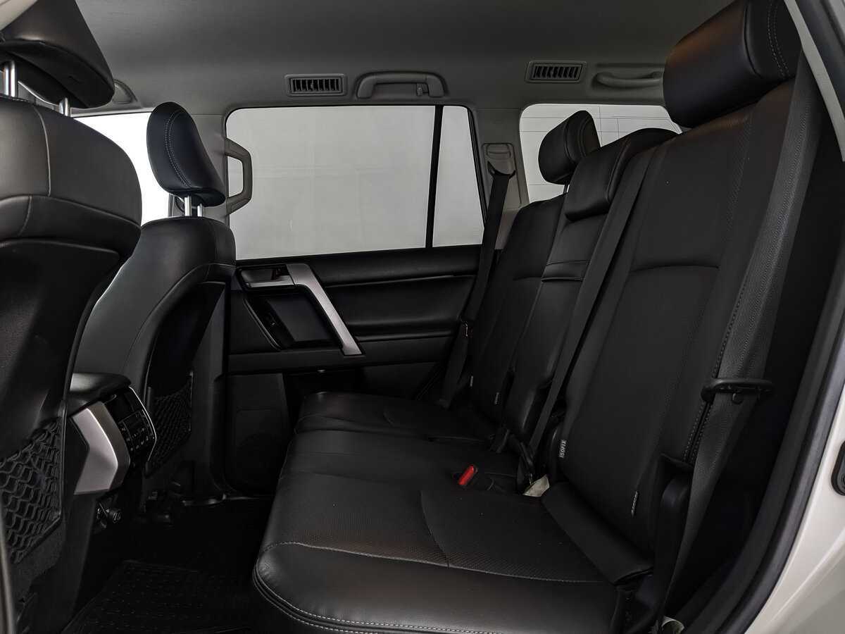 Toyota Land Cruiser Prado 2019 года с пробегом. Фото: #17