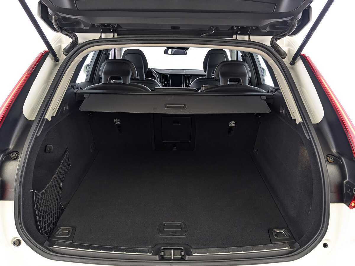 Volvo XC60 2018 года с пробегом. Фото: #9