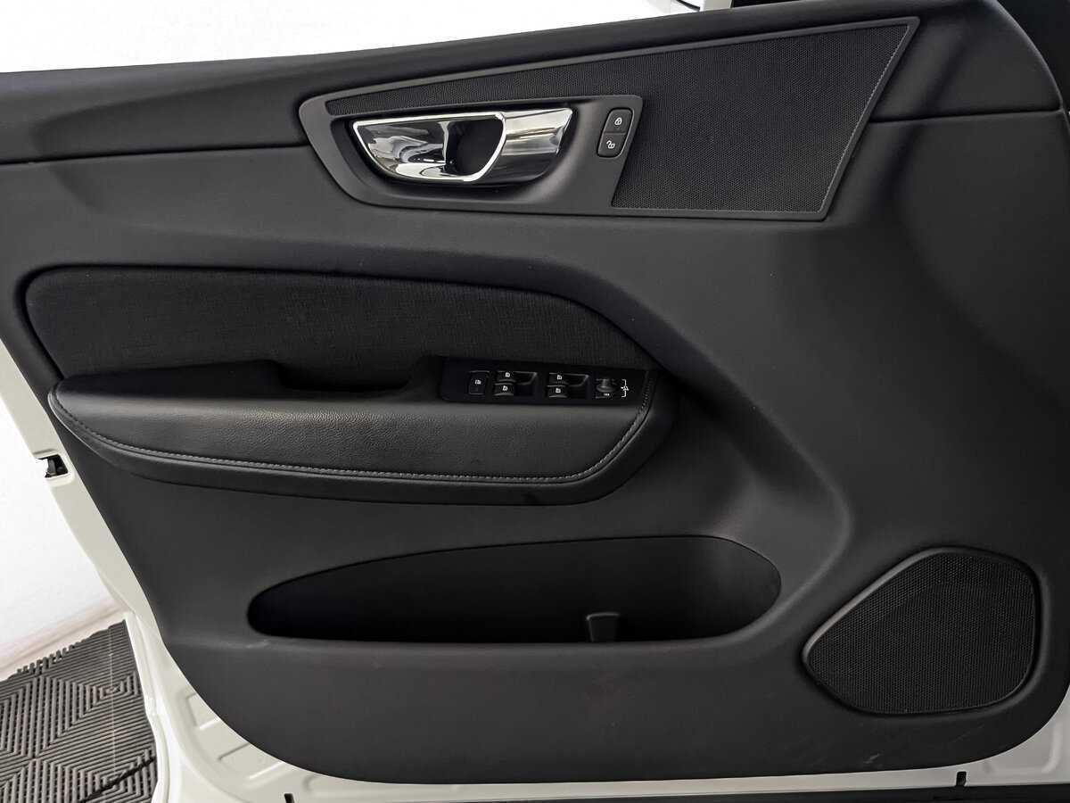 Volvo XC60 2018 года с пробегом. Фото: #16