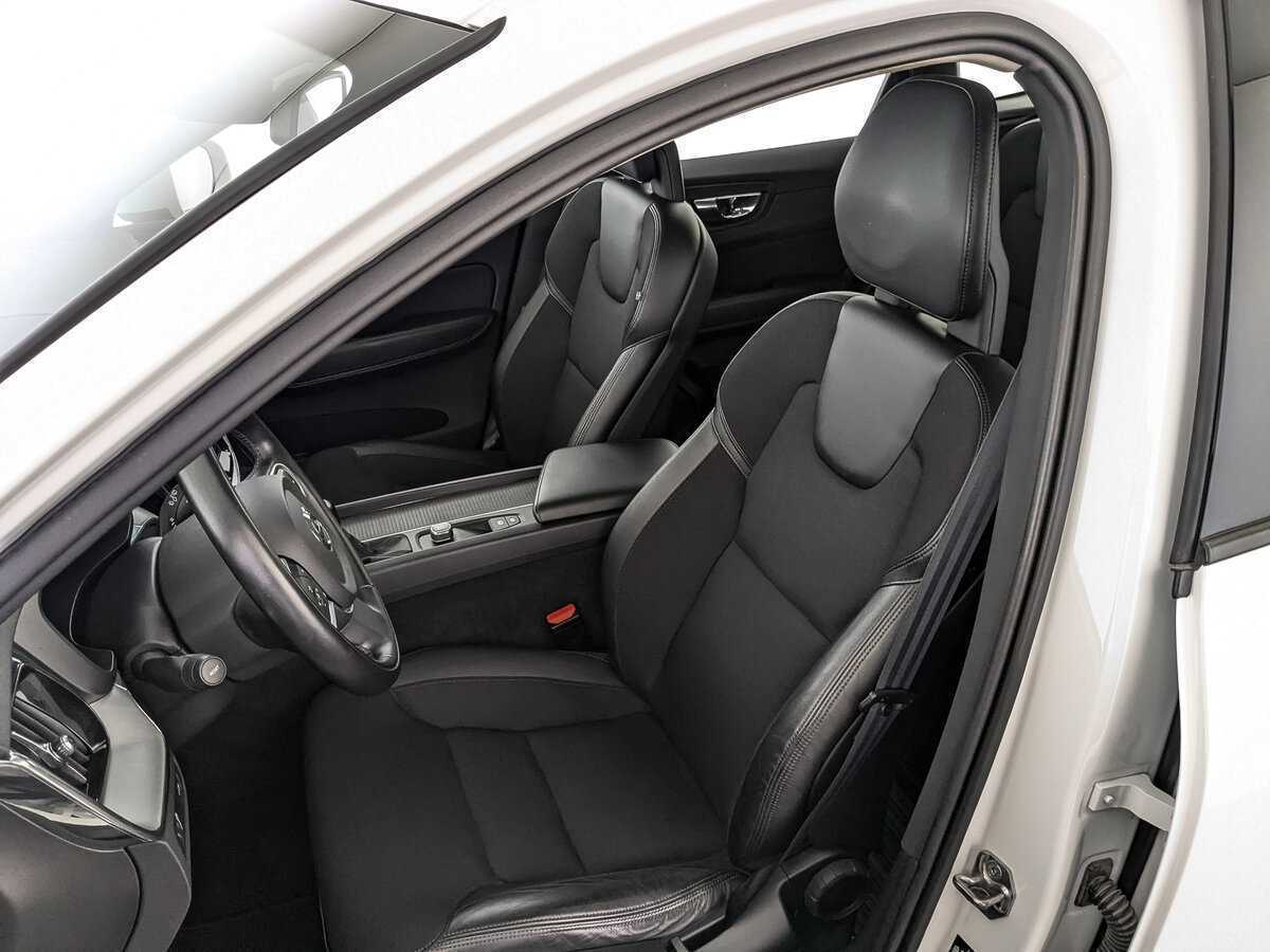 Volvo XC60 2018 года с пробегом. Фото: #17