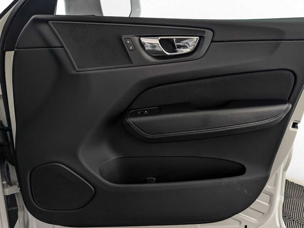 Volvo XC60 2018 года с пробегом. Фото: #21