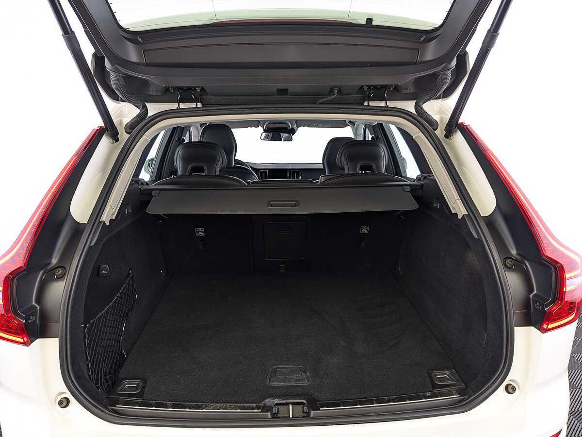 Volvo XC60 2019 года с пробегом. Фото: #9