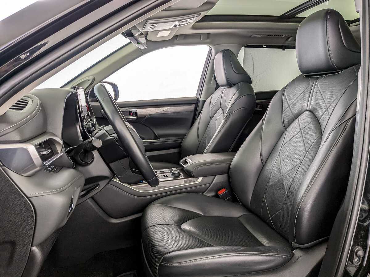 Toyota Highlander 2021 года с пробегом. Фото: #19