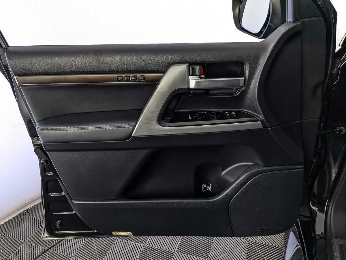 Toyota Land Cruiser 2016 года с пробегом. Фото: #17