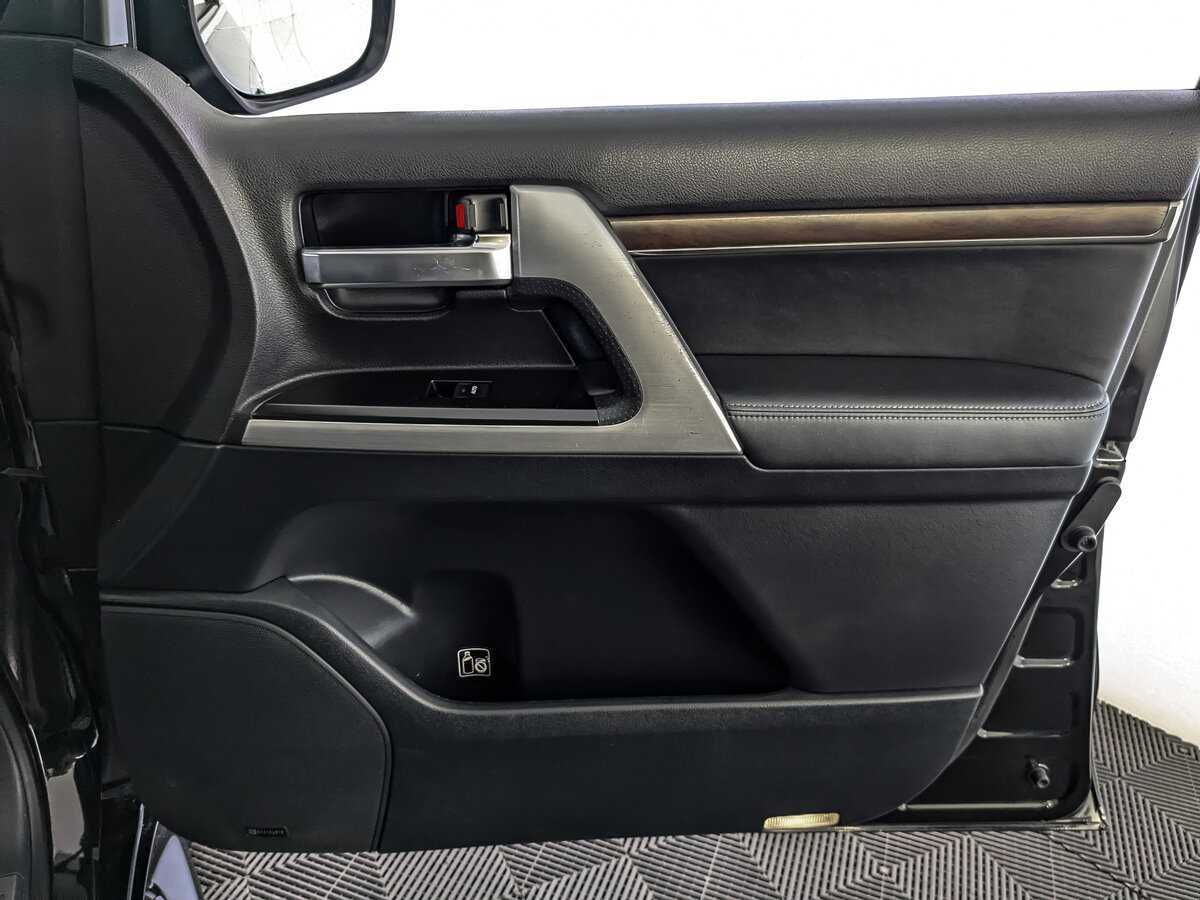 Toyota Land Cruiser 2016 года с пробегом. Фото: #23