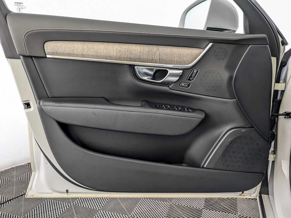 Volvo S90 2021 года с пробегом. Фото: #19