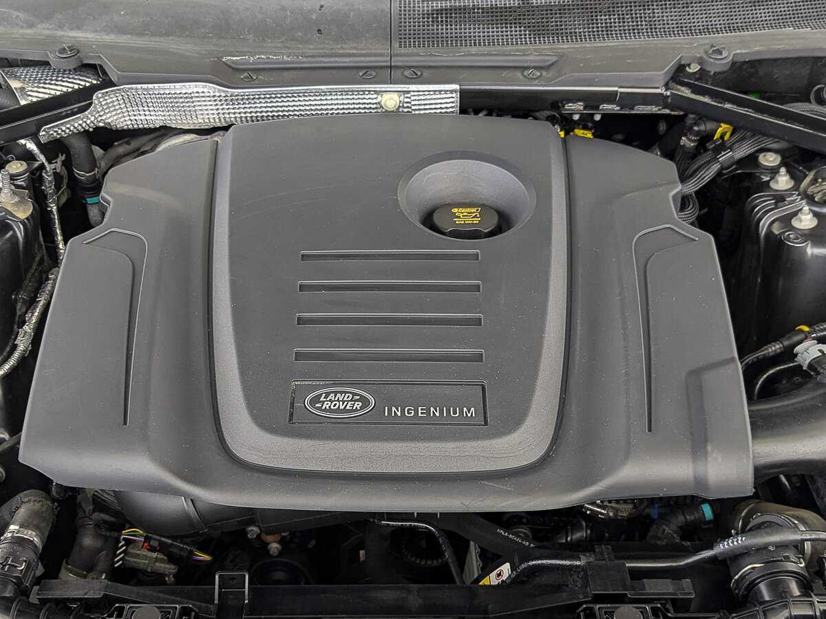 Land Rover Defender 2021 года с пробегом. Фото: #8