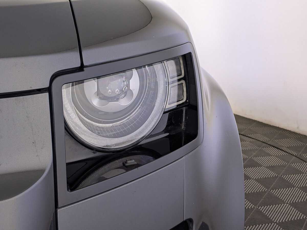 Land Rover Defender 2021 года с пробегом. Фото: #10