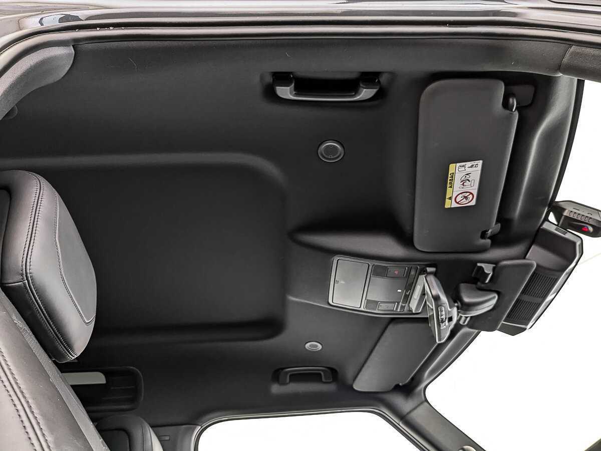 Land Rover Defender 2021 года с пробегом. Фото: #22