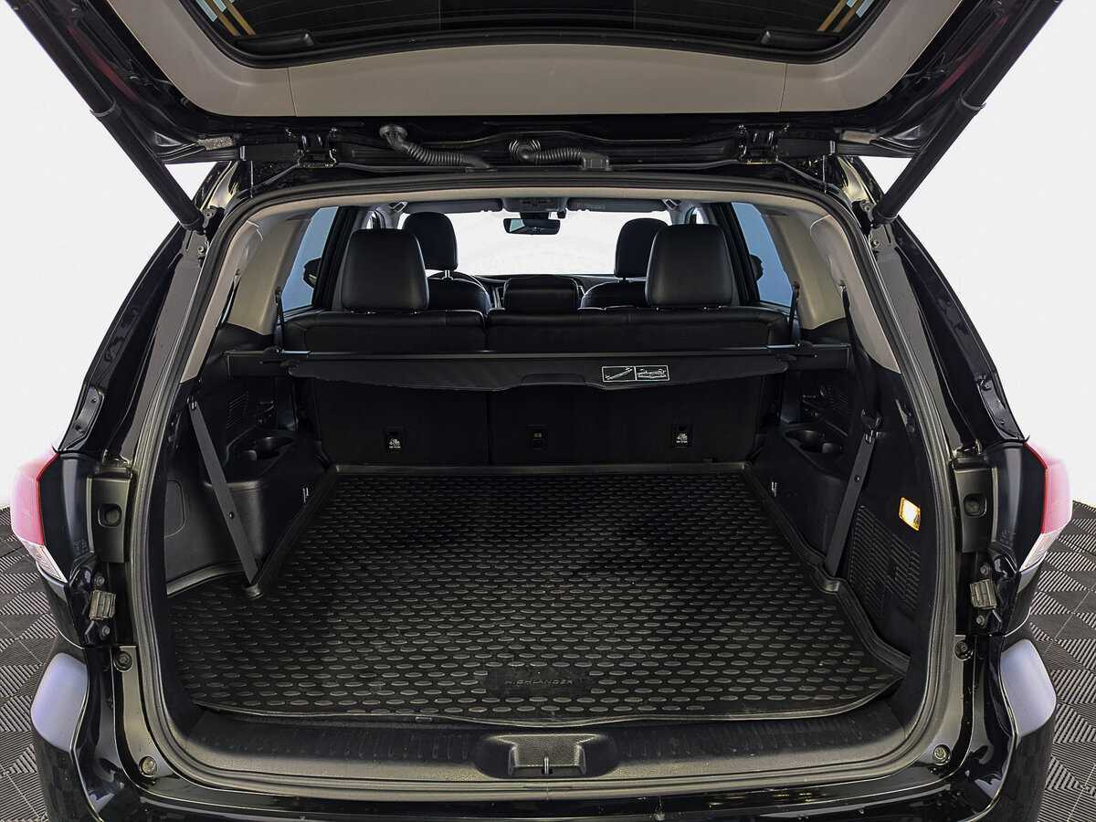 Toyota Highlander 2018 года с пробегом. Фото: #8