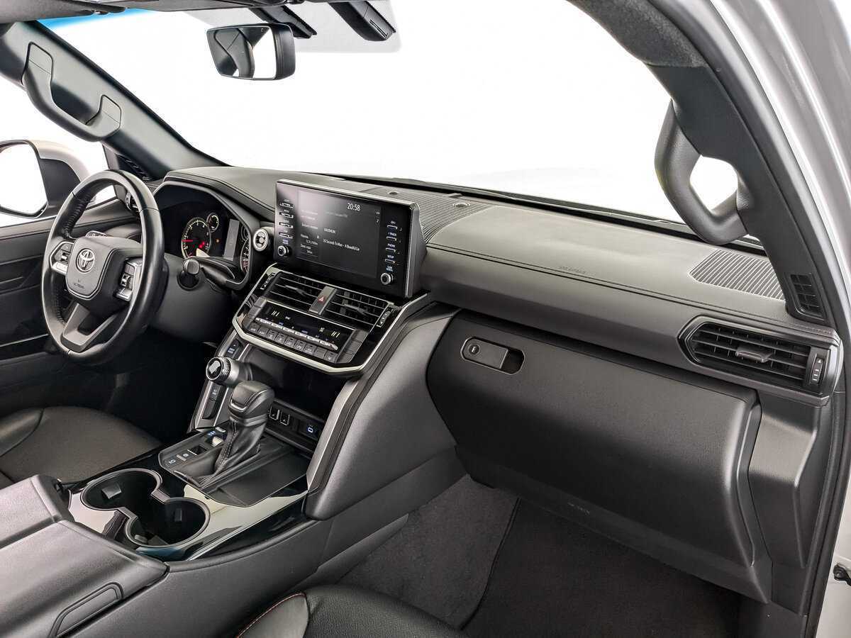 Toyota Land Cruiser 2022 года с пробегом. Фото: #10