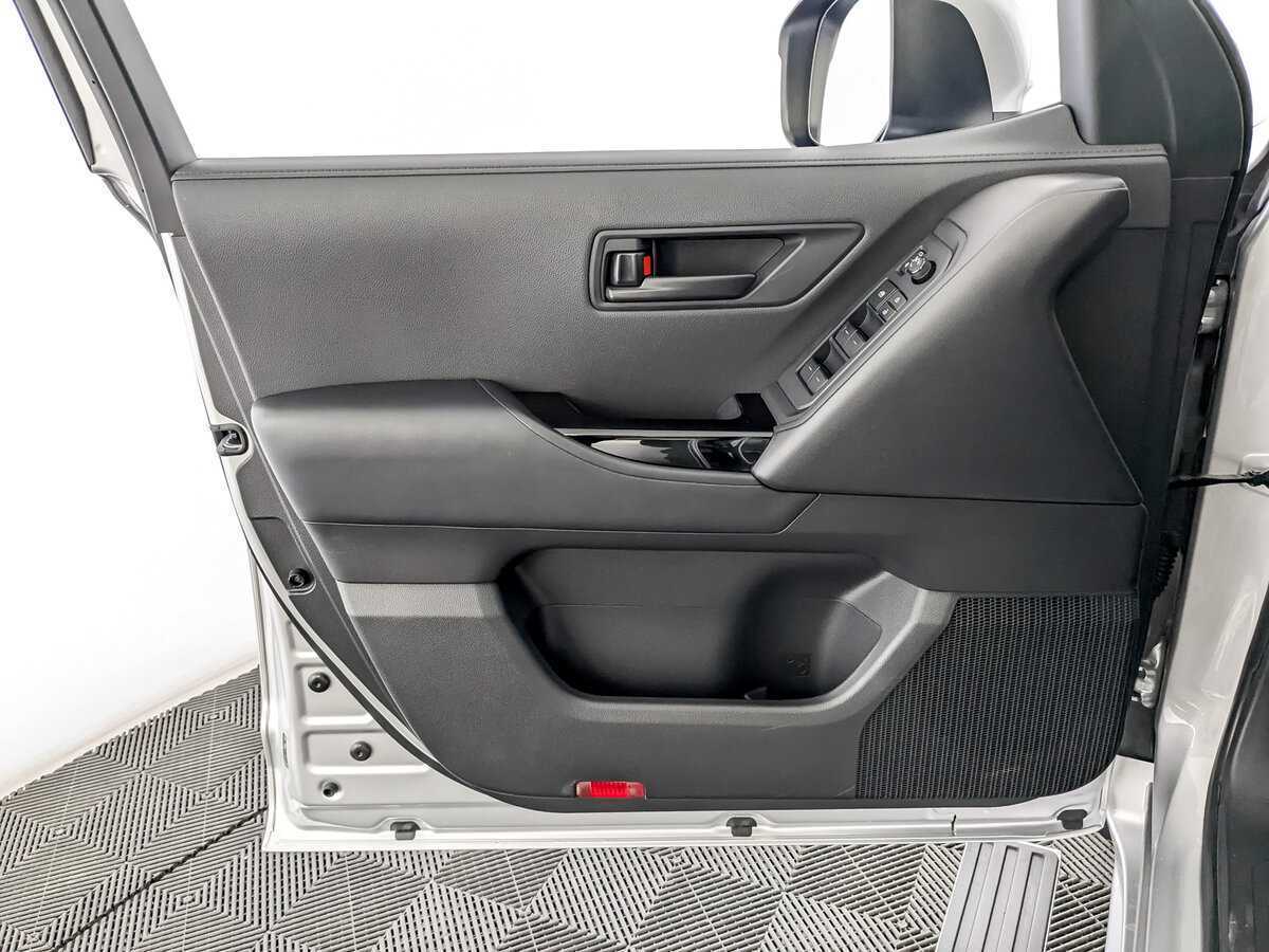 Toyota Land Cruiser 2022 года с пробегом. Фото: #18