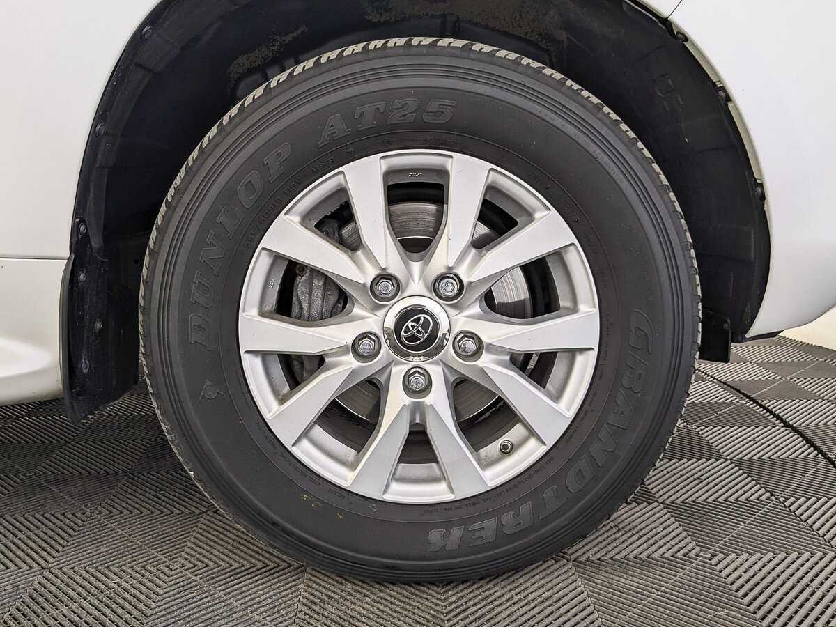 Toyota Land Cruiser 2020 года с пробегом. Фото: #9