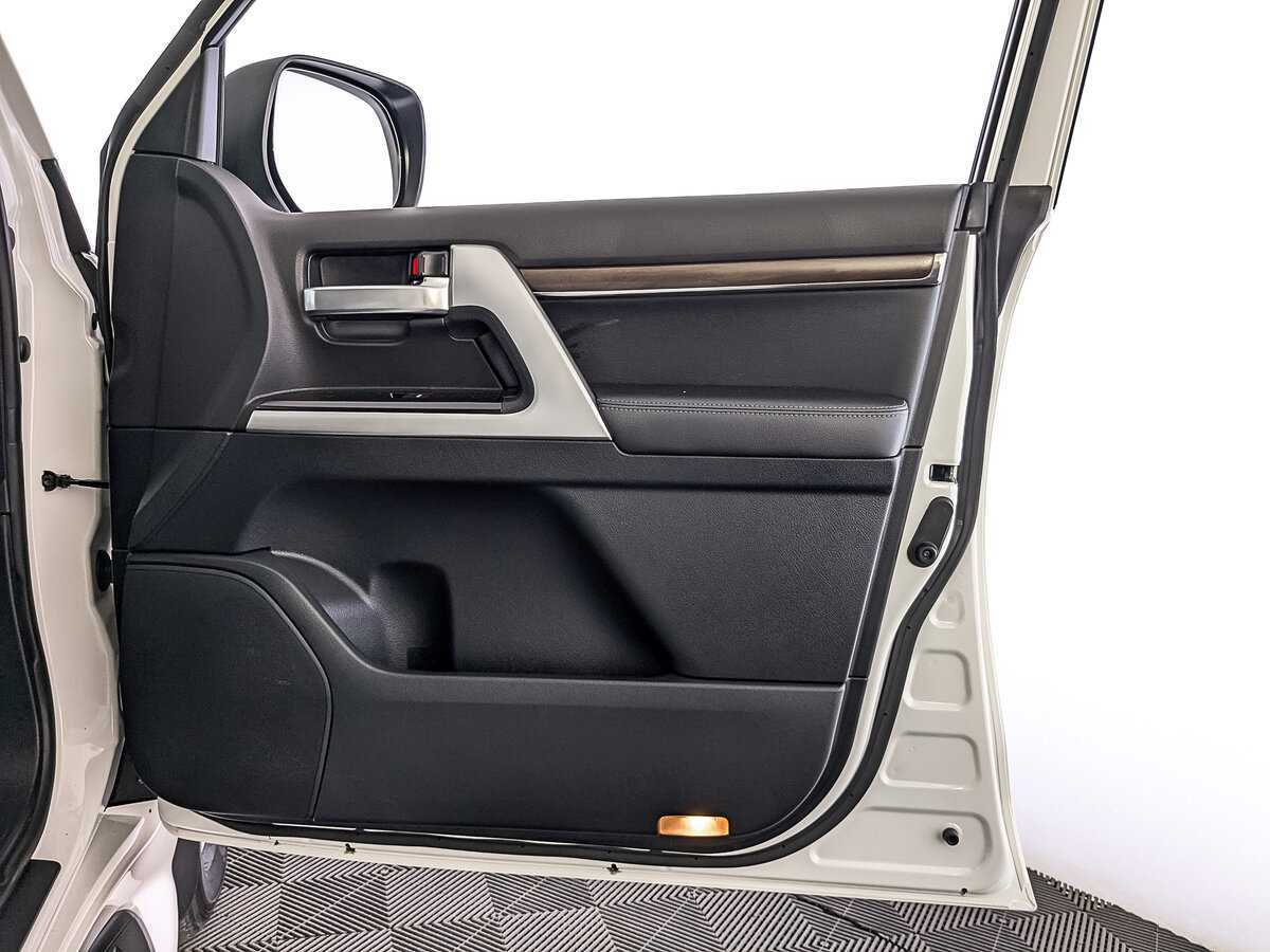 Toyota Land Cruiser 2020 года с пробегом. Фото: #22