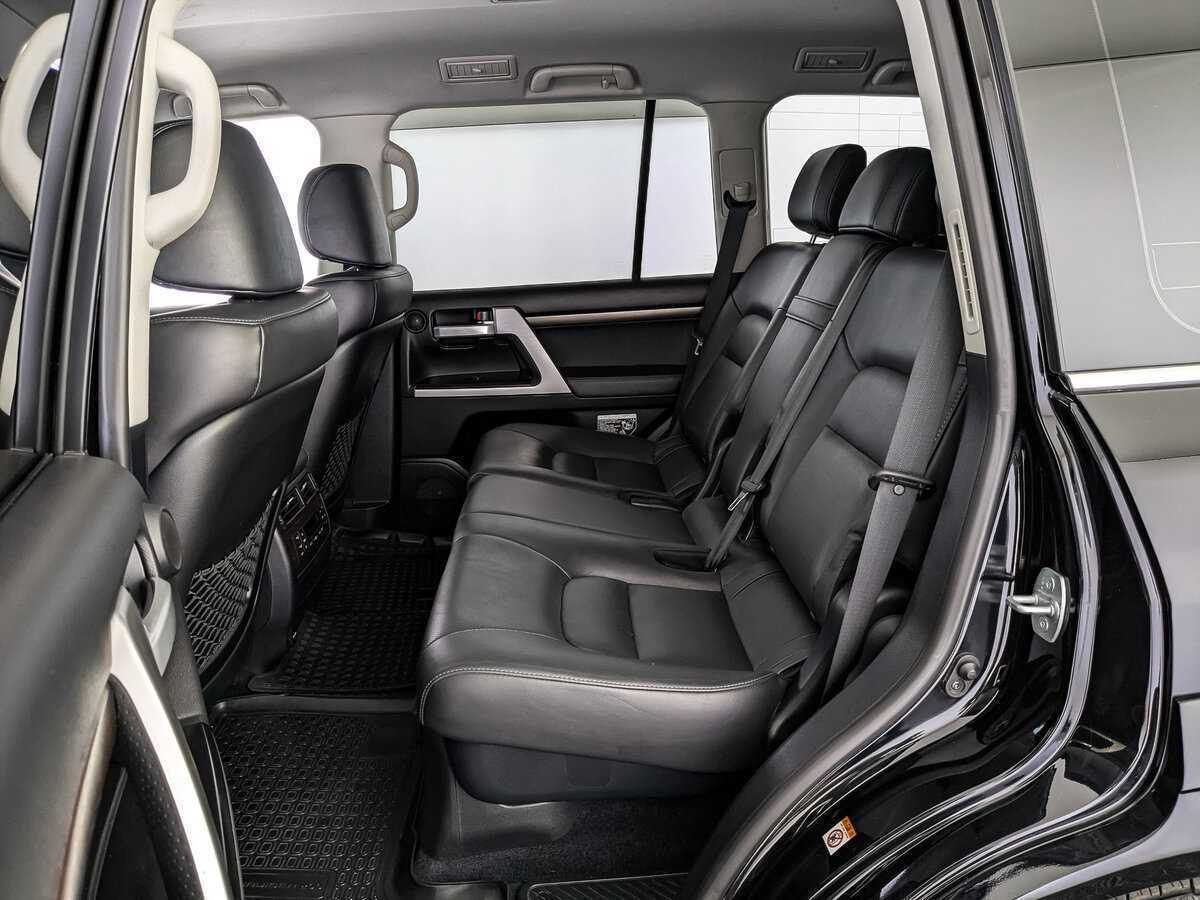 Toyota Land Cruiser 2018 года с пробегом. Фото: #17