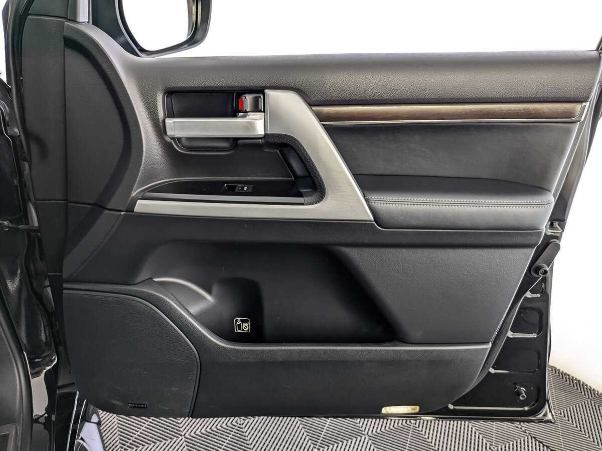 Toyota Land Cruiser 2018 года с пробегом. Фото: #24