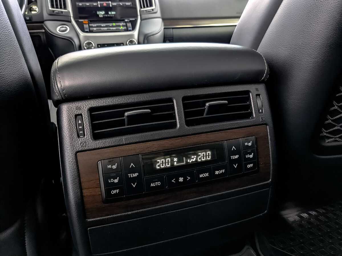 Toyota Land Cruiser 2018 года с пробегом. Фото: #26