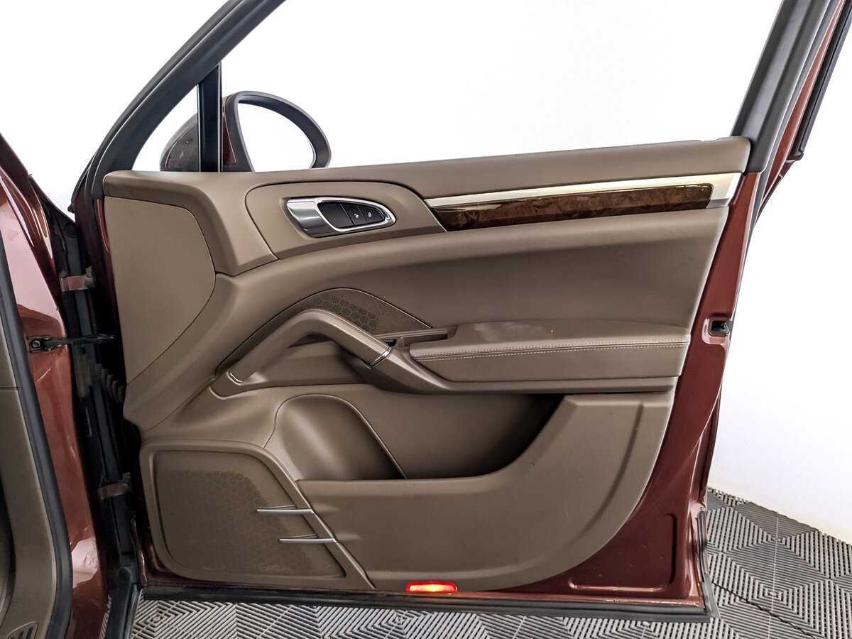 Porsche Cayenne 2013 года с пробегом. Фото: #22