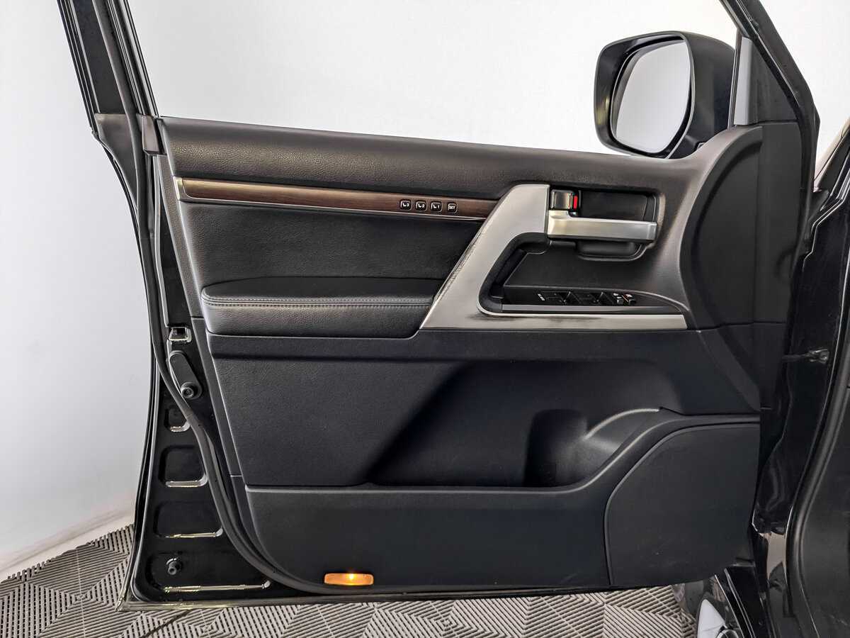 Toyota Land Cruiser 2019 года с пробегом. Фото: #18