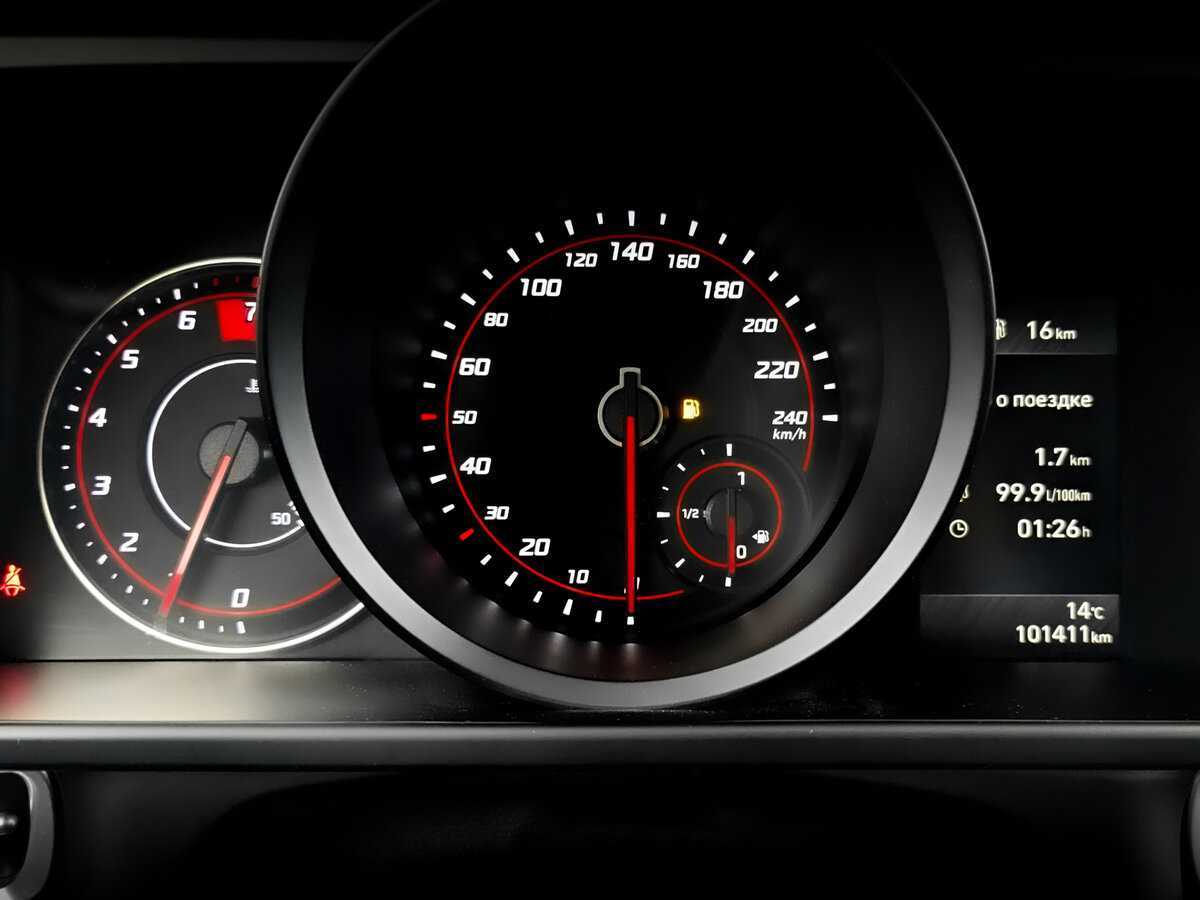 Hyundai Elantra 2021 года с пробегом. Фото: #12