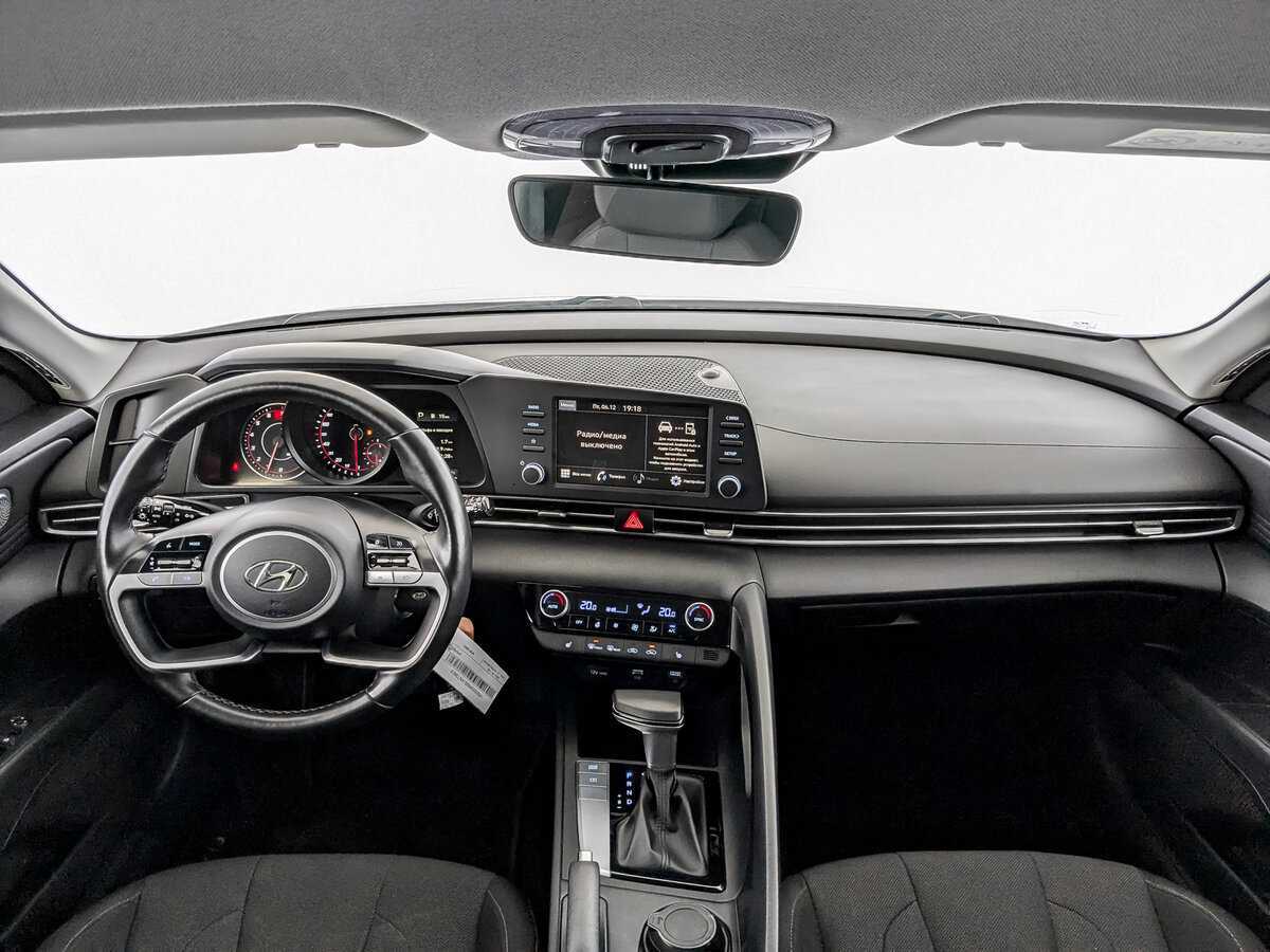 Hyundai Elantra 2021 года с пробегом. Фото: #13