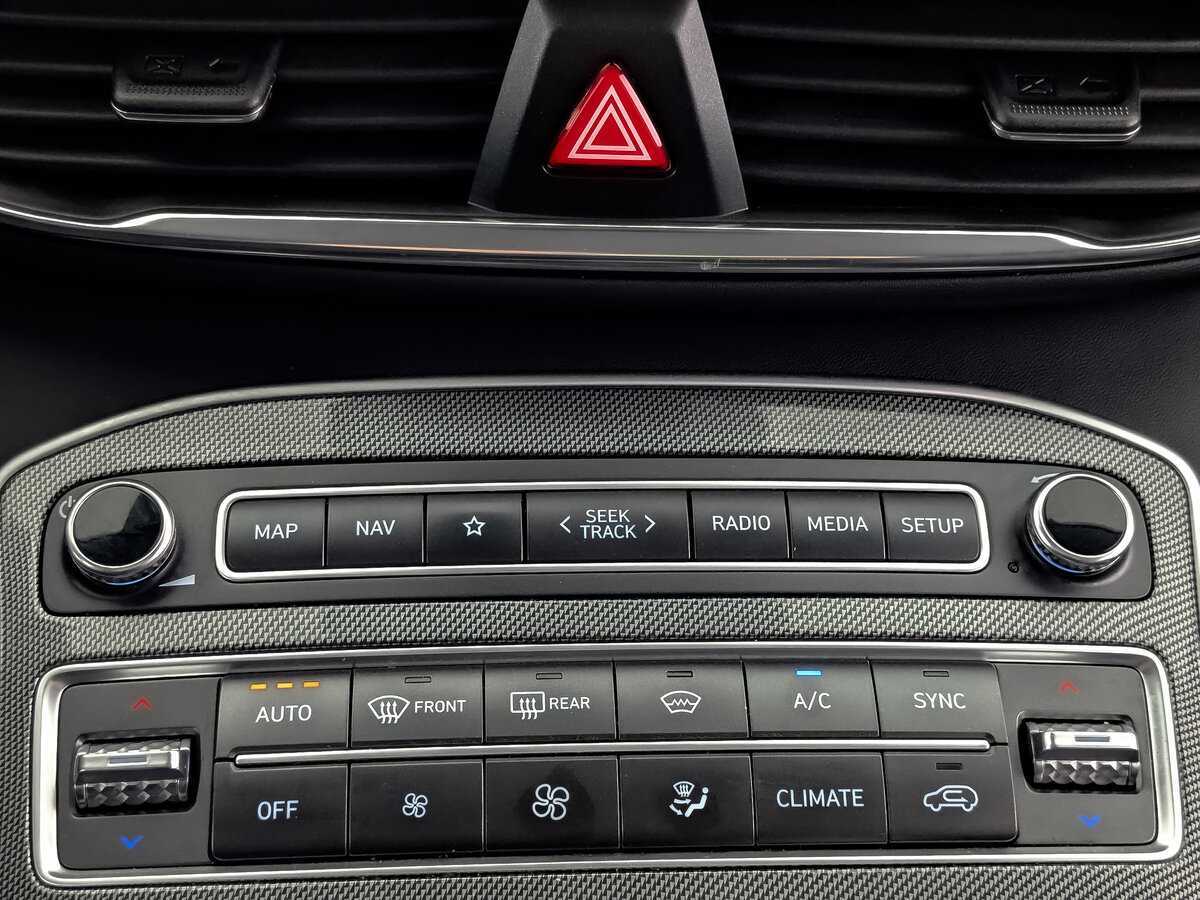 Hyundai Santa Fe 2021 года с пробегом. Фото: #20