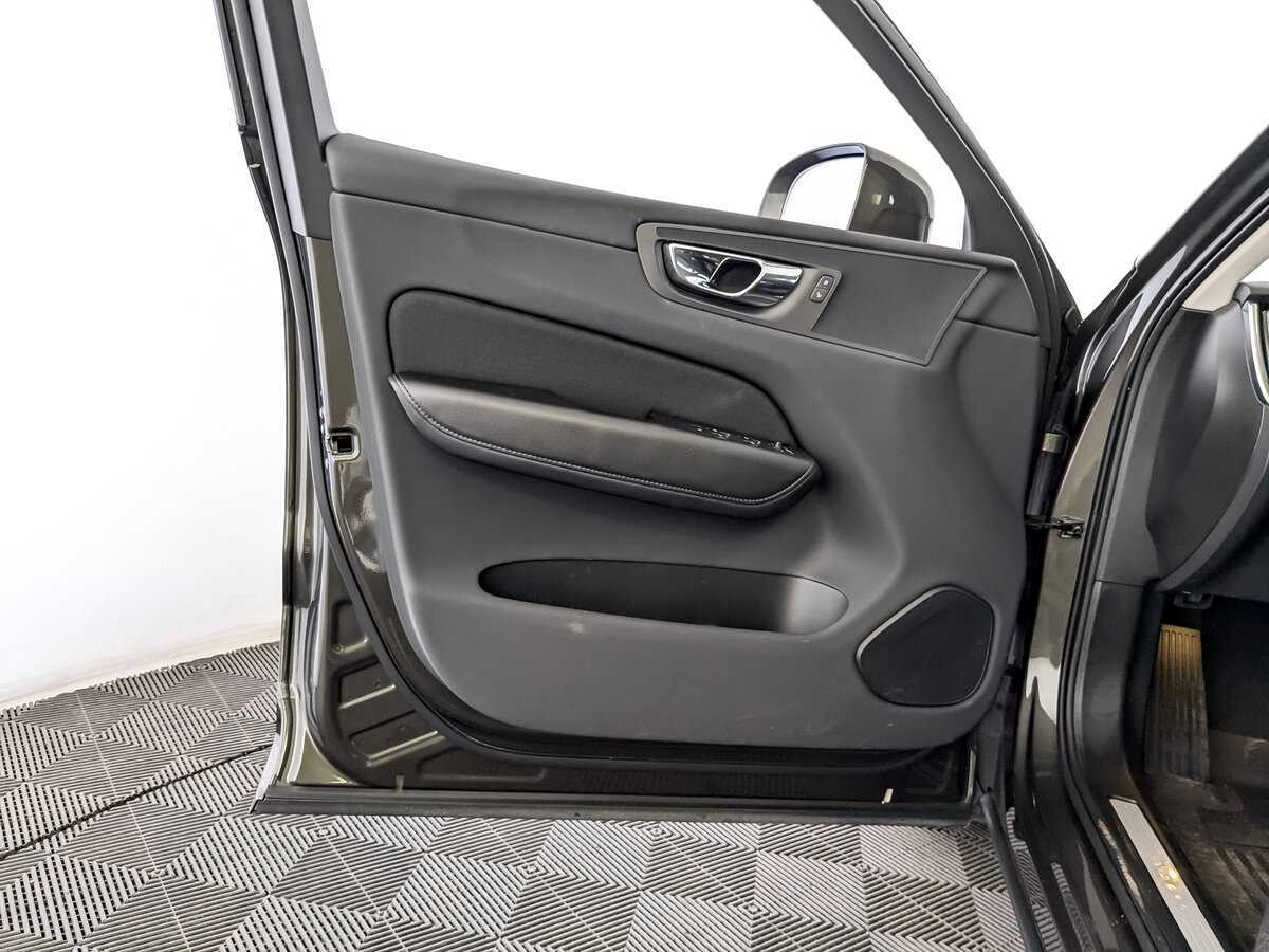 Volvo XC60 2019 года с пробегом. Фото: #18